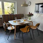 Stadtnahes Appartment Mit Waldblick